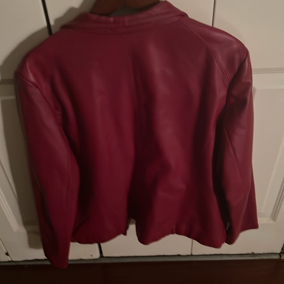 Burgundy leather jacket - Picture 2 of 4